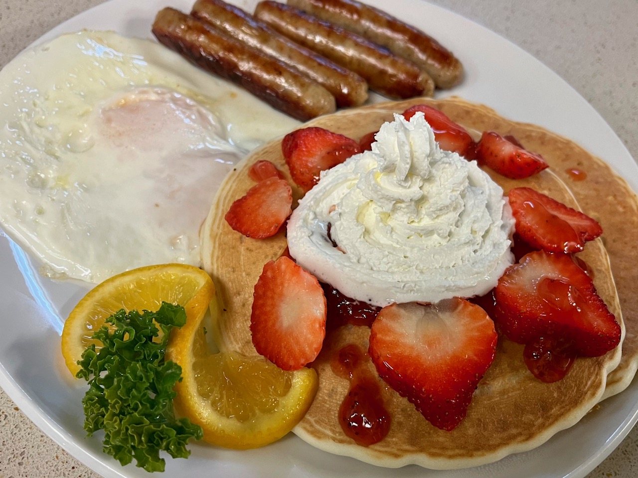 Strawberry Pancakes & Cream